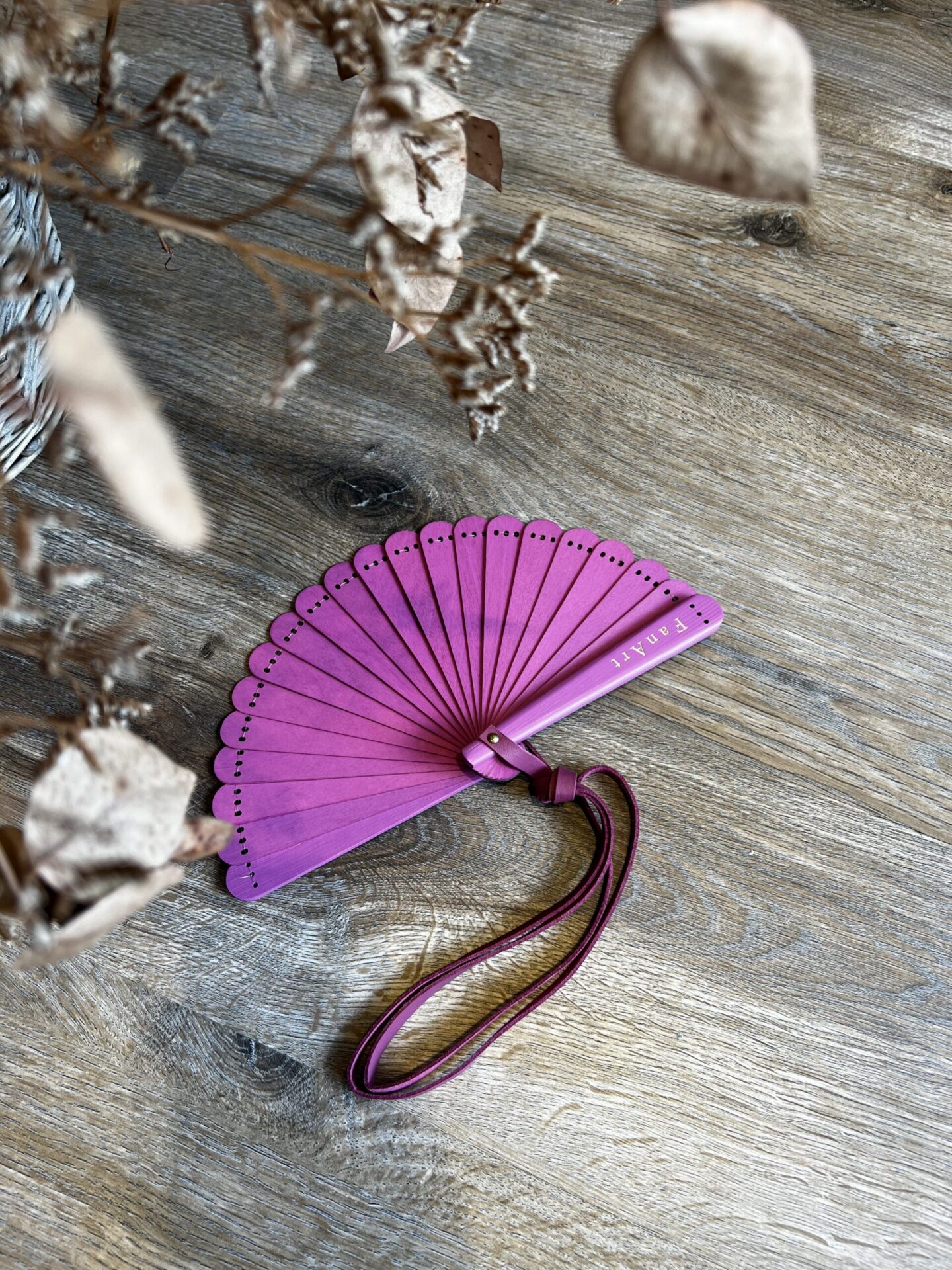 Abanico morado