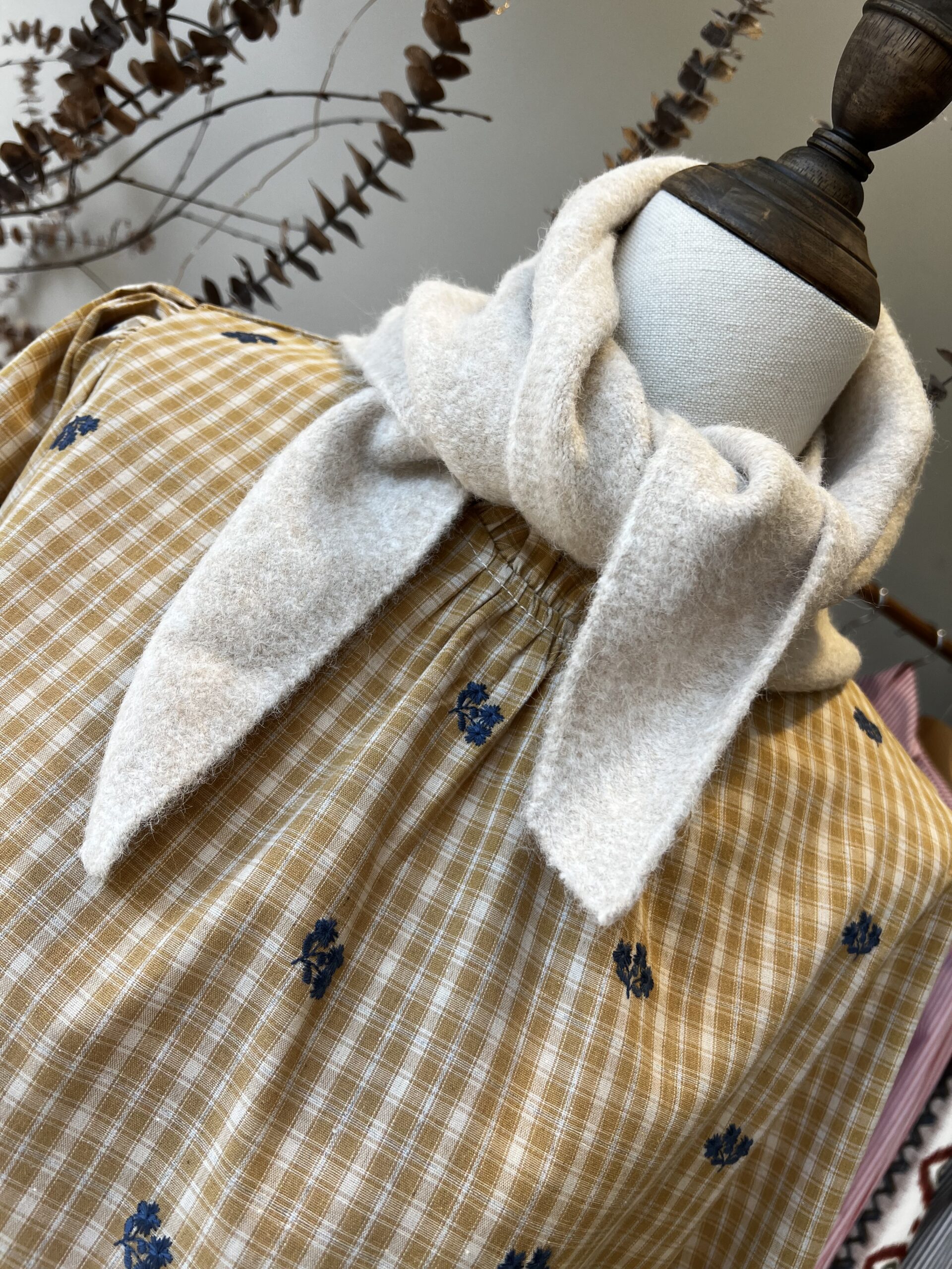 Cuello Egia beige