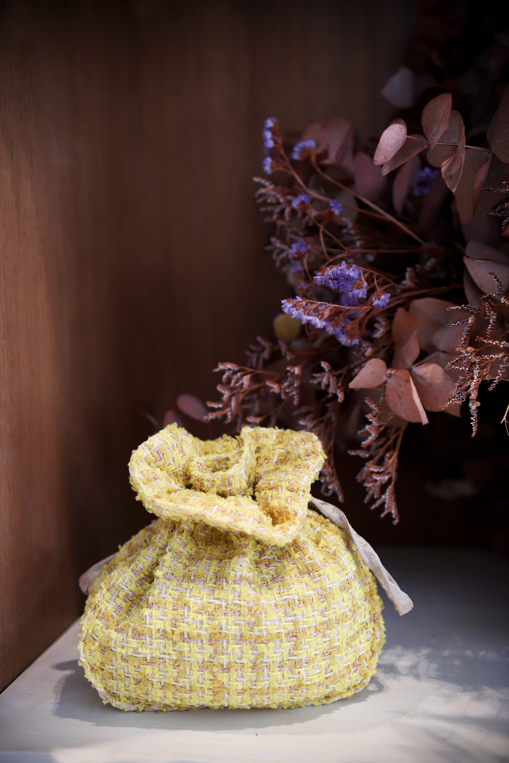 Bombonera tweed amarillo