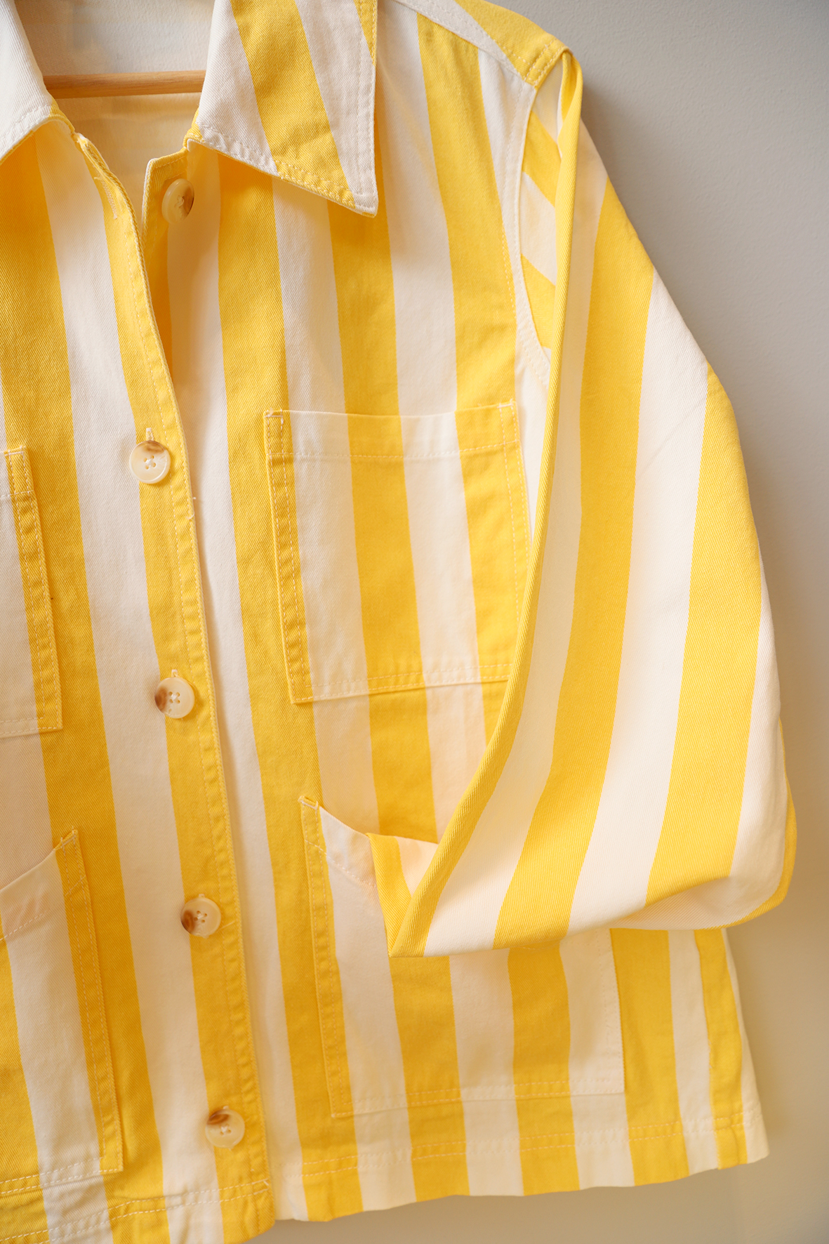 Chaqueta de Rayas Amarillas - Imagen 4