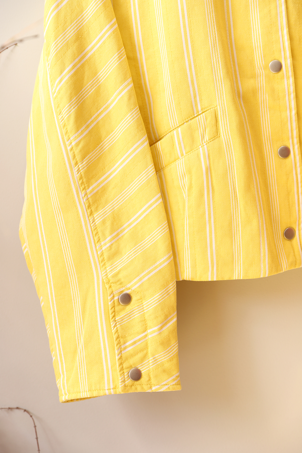 Bomber Jacket Amarilla - Imagen 3