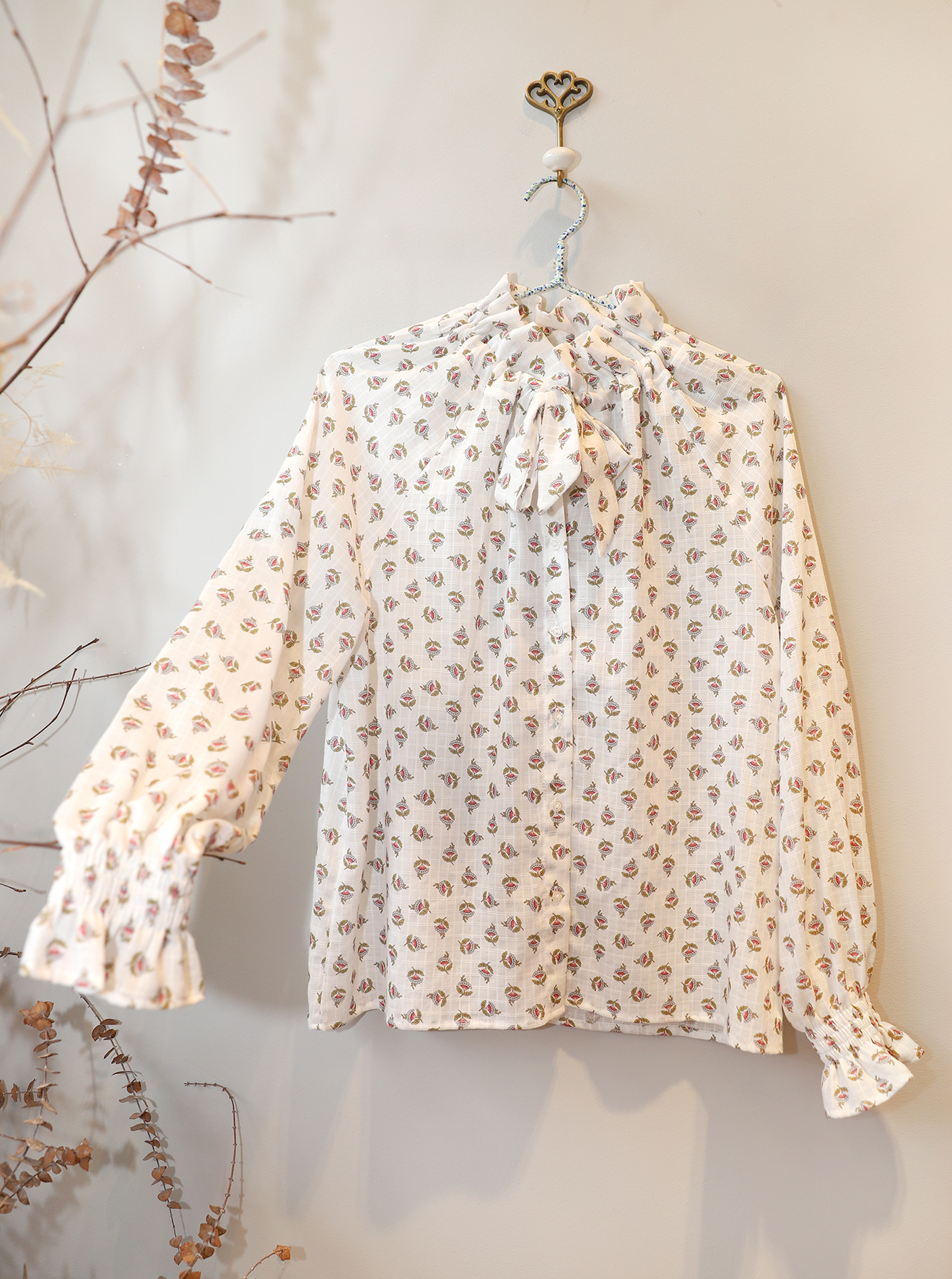 Blusa con Lazo Aire botánico